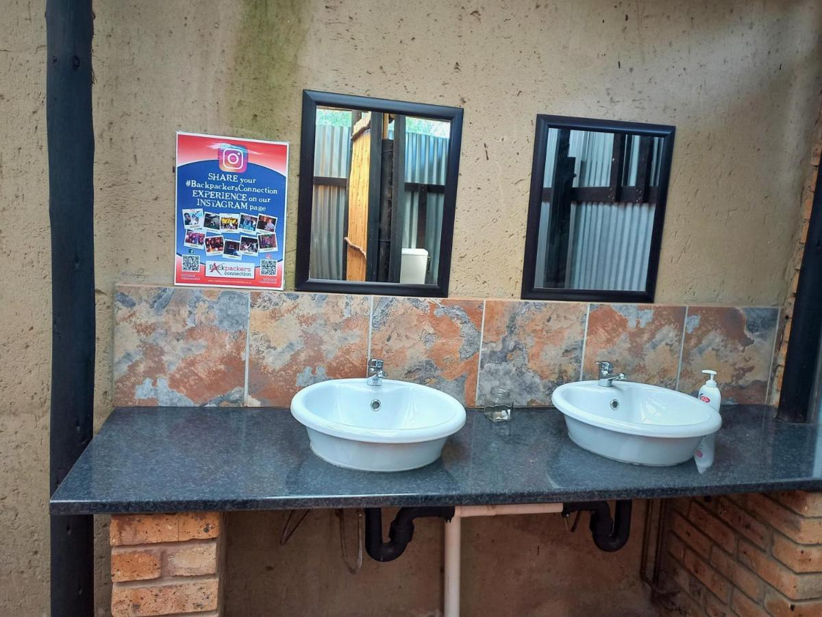A Pousada Backpackers Connection @ Jnb Airport Benoni Exterior foto